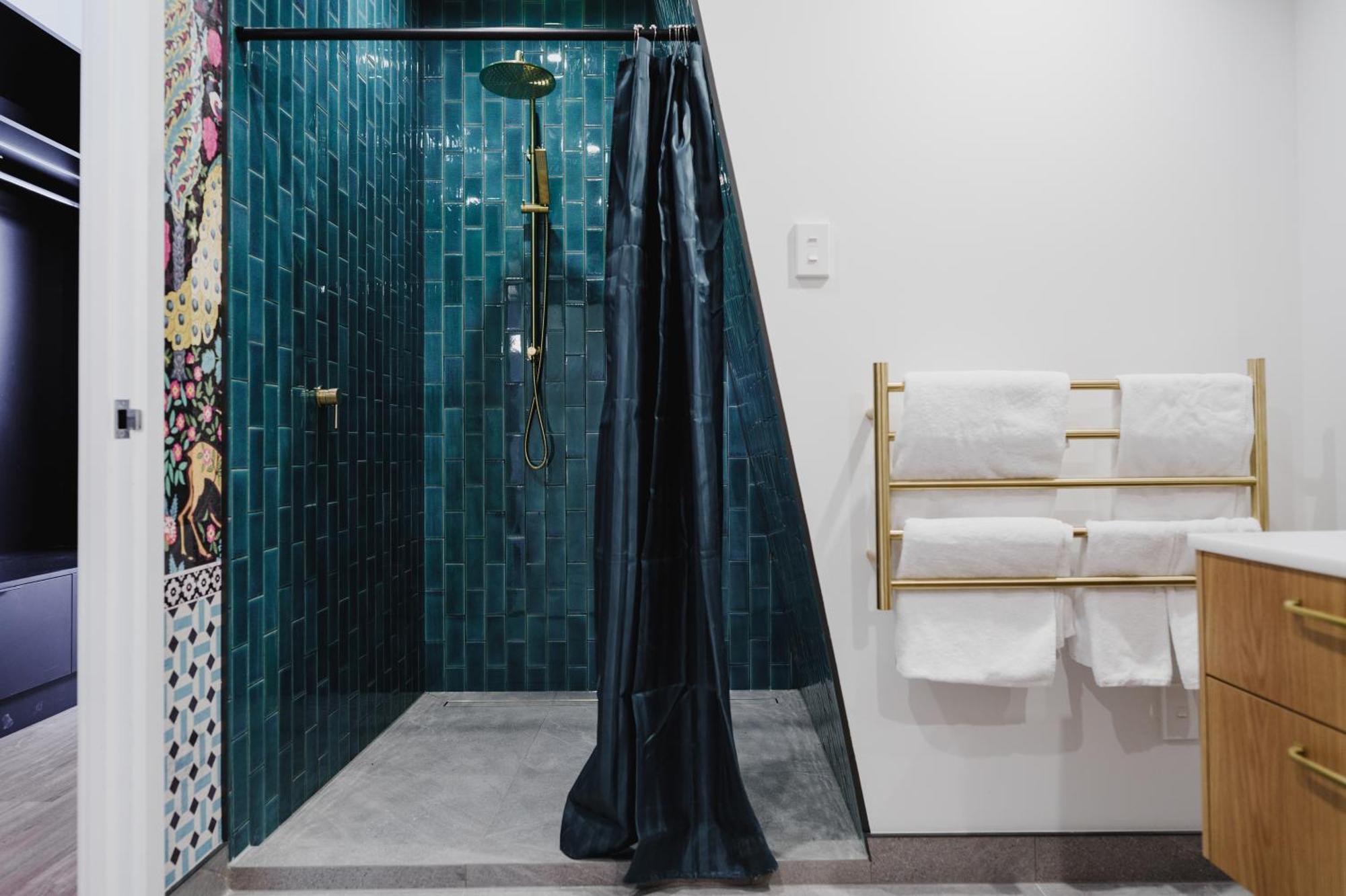 Hotel The Chamberson Dunedin Exteriér fotografie A shower curtain