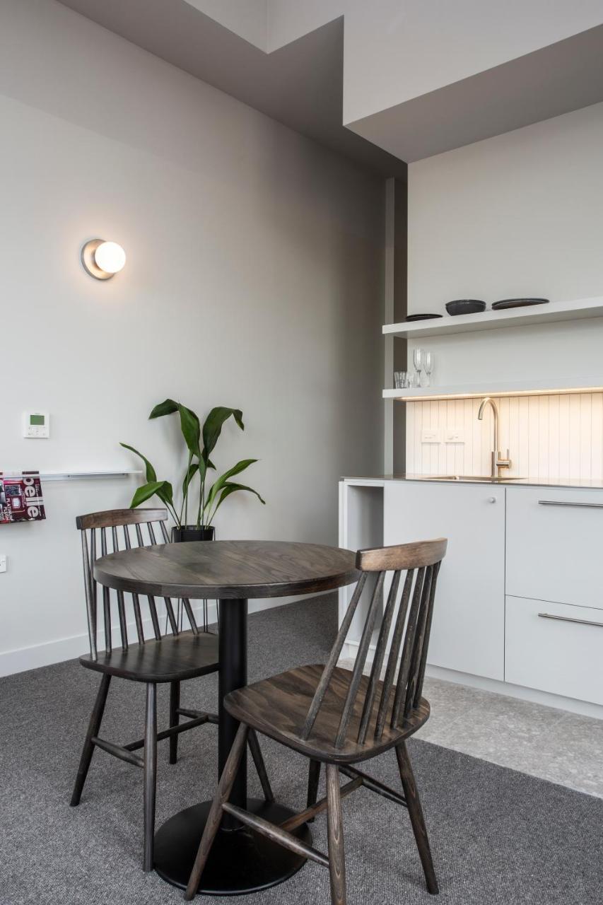 Hotel The Chamberson Dunedin Exteriér fotografie Kitchenette