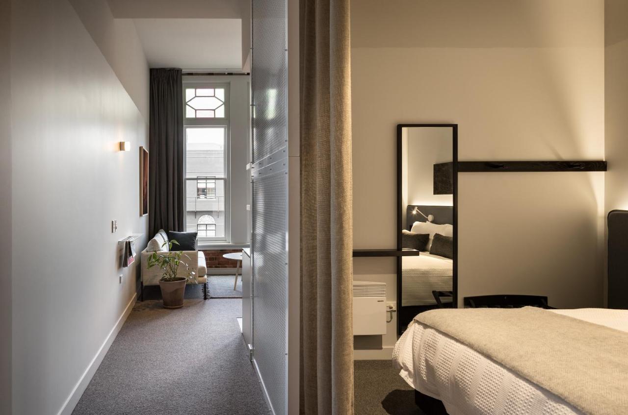 Hotel The Chamberson Dunedin Exteriér fotografie A room at the Hotel