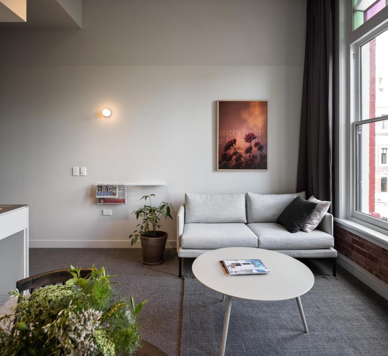 Hotel The Chamberson Dunedin Exteriér fotografie A living room in a typical apartment